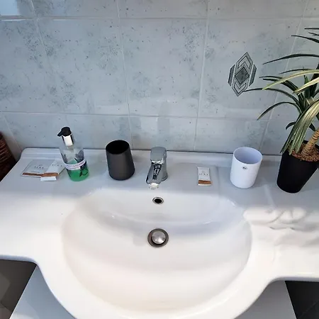 Moderno Con Parcheggio Privato, Ztl Free