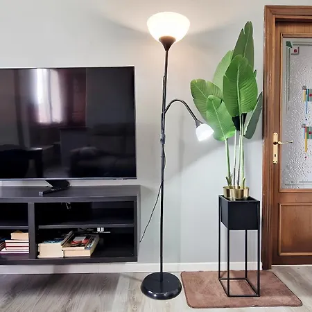 Moderno Con Parcheggio Privato, Ztl Free