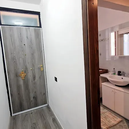 Apartamento Moderno Con Parcheggio Privato, Ztl Free *